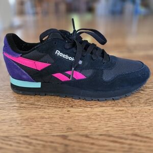 Reebok Classic Black/Pink/Purple Women's 8